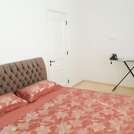 Panchitos Apartment Tbilisi Eksteriør billede